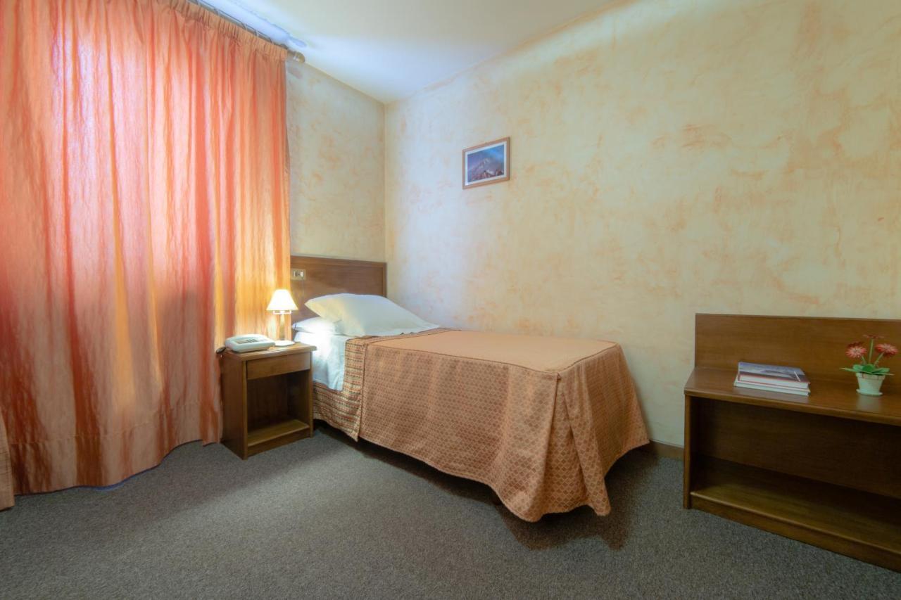 Hotel Beau Sejour Pré-Saint-Didier Екстериор снимка