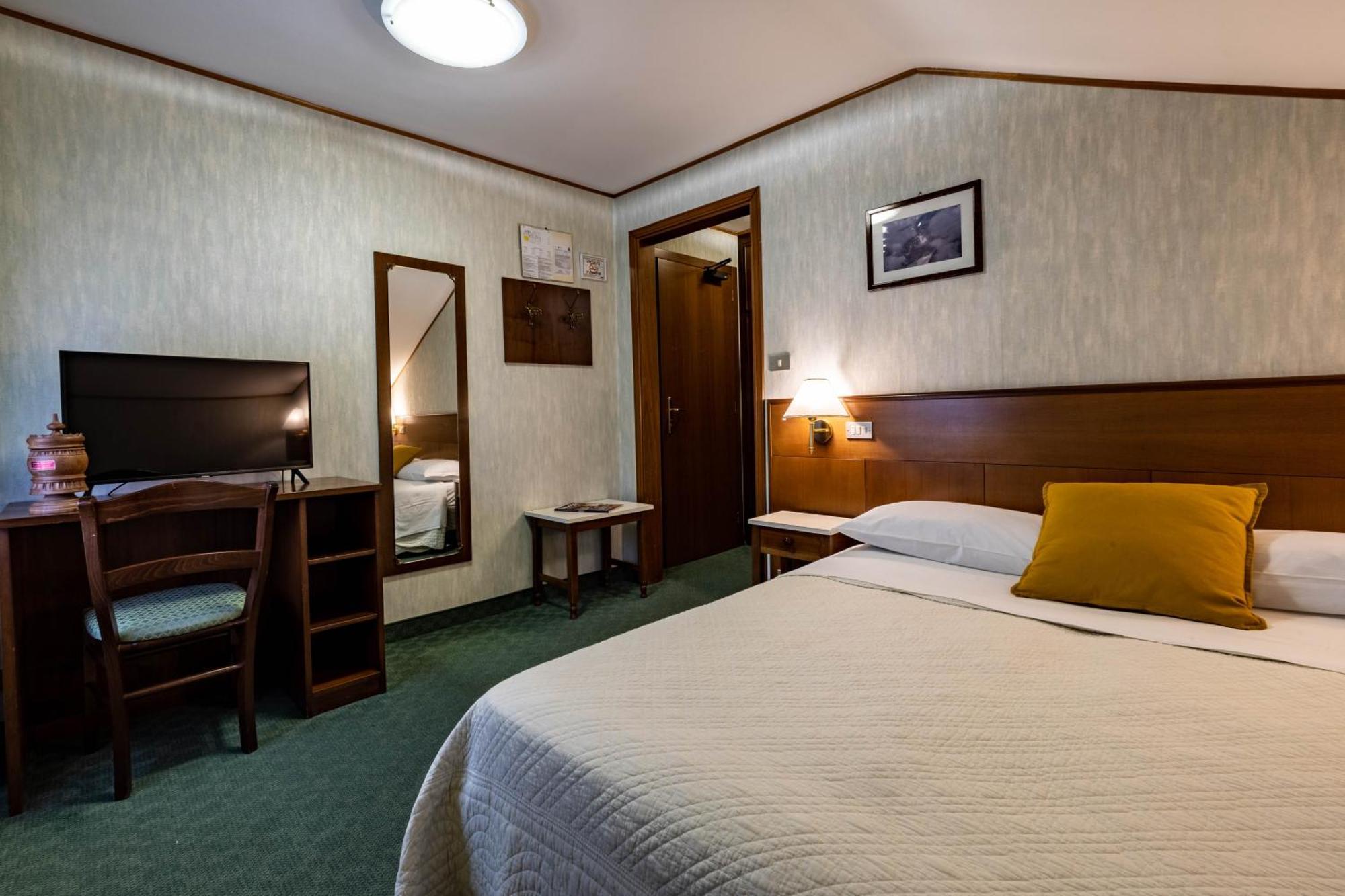 Hotel Beau Sejour Pré-Saint-Didier Екстериор снимка