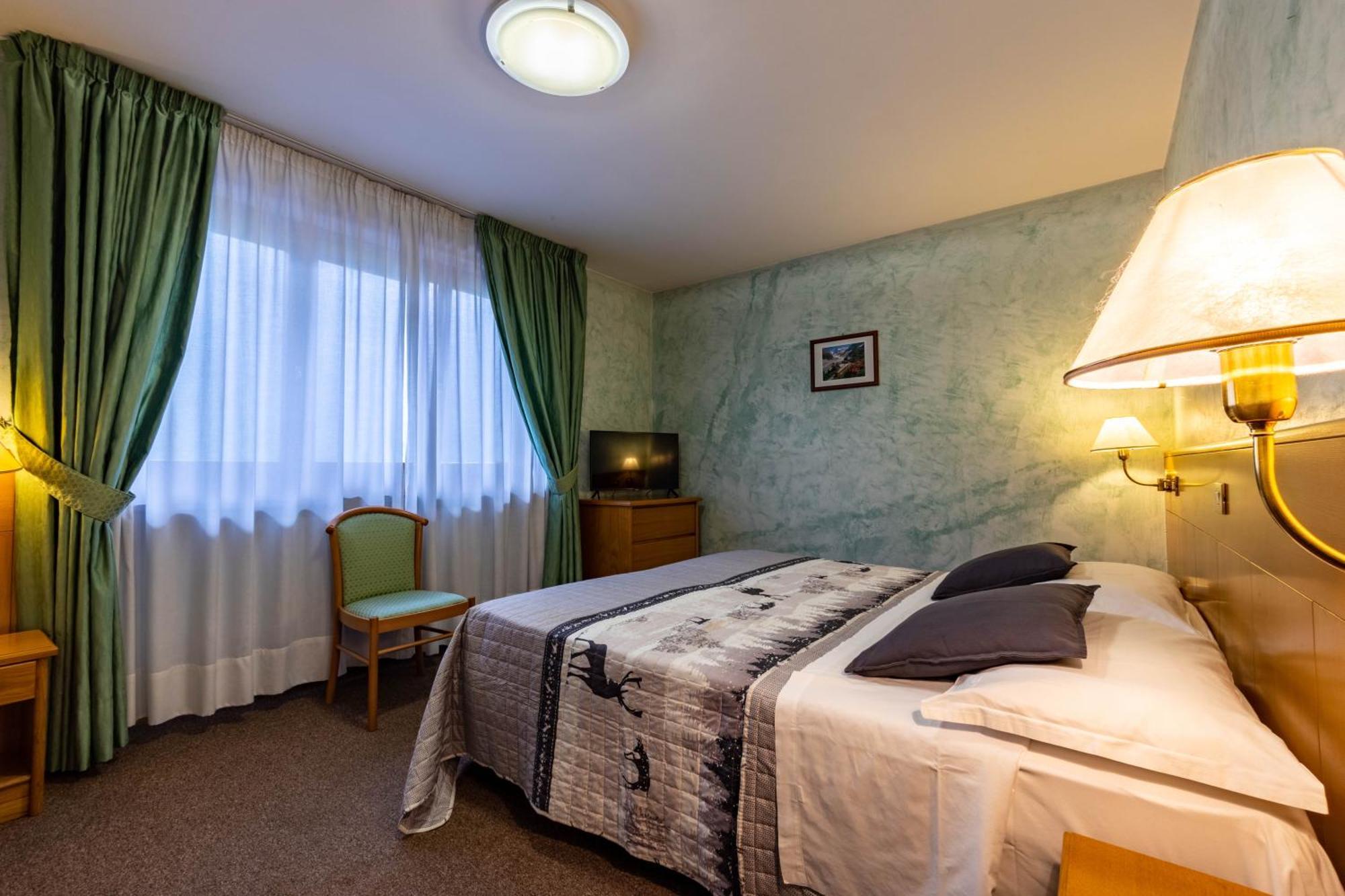 Hotel Beau Sejour Pré-Saint-Didier Екстериор снимка